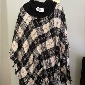 Torrid one size poncho brand new with tags
